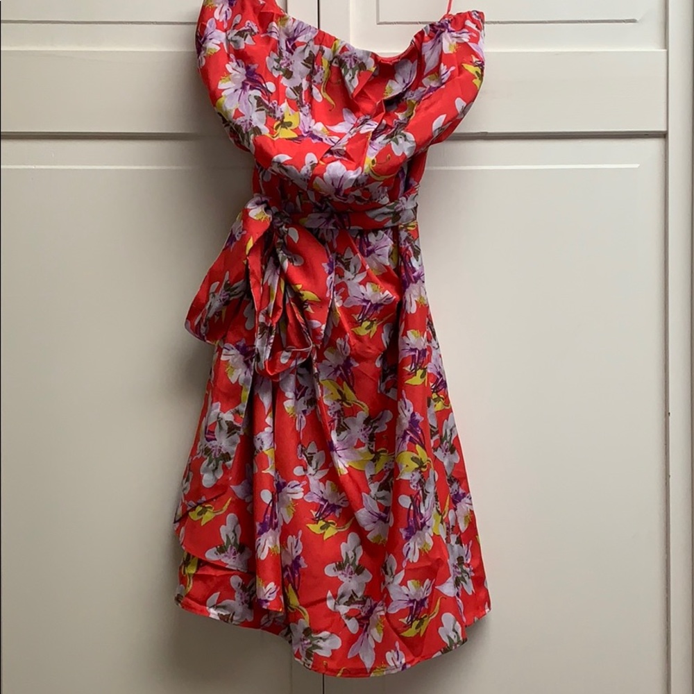 Floral strapless dress